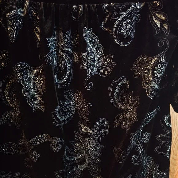 Notations Black and Blue Velvet Paisley Blouse 2x-duplicate - Picture 2 of 4